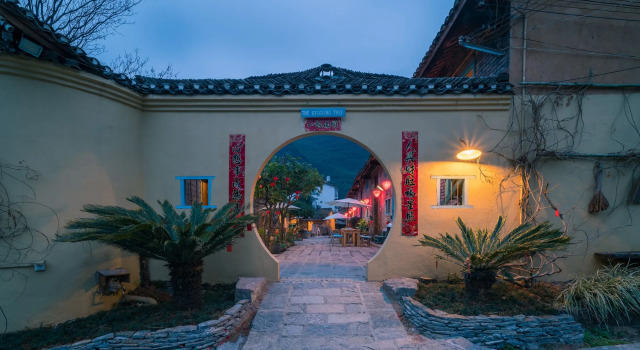 The Giggling Tree, Book Guesthouse Hotels in Yangshuo with a Pool, Swimming Pool