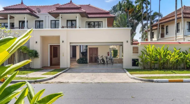 Коттедж Laguna Fairway View Villa