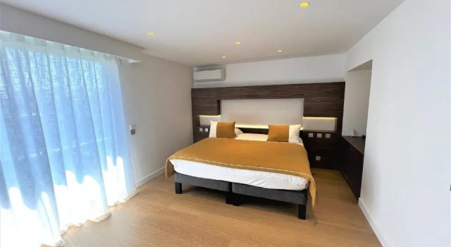 Полулюкс с видом на город Hôtel Hélios