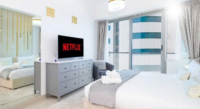 LUX The Marina Ocean View Suite 3, Забронировать Отель Аль-Суфух , рядом с Jumeirah Palm Tram Station