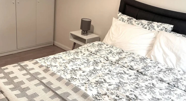 Impeccable 2-bed Apartment in London, Varaa Huoneisto Asunnot kohteessa Merseyside, Huoneisto