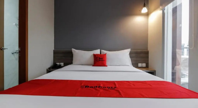 Полулюкс RedDoorz Plus near Tebet