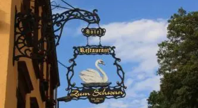 Hotel- Restaurant Zum Schwan, Забронировать Отель Вальдфишбах-Бургальбен Пфальцский Лес