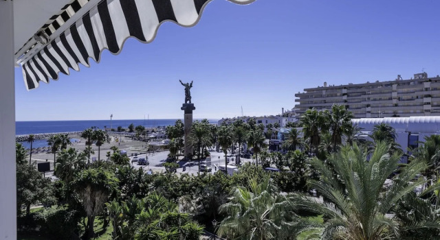 Апартаменты LU&CIA Apartamento Premium Puerto Banus
