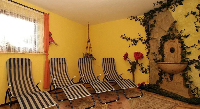 Pension und Camping Alpenwelt, Prenota Campeggio Hotel a Tirolo con parcheggio, Parcheggio