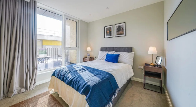 Central London Stay in Vauxhall With Balcony