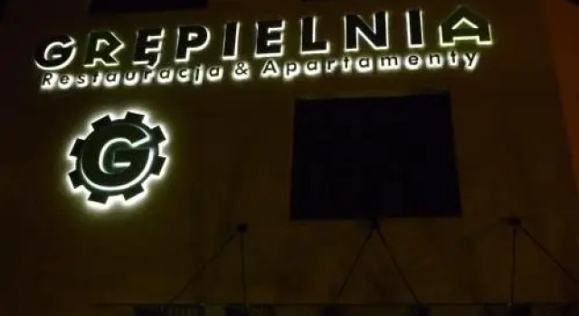 Hotel Grępielnia, Забронировать Апартаменты/квартира Отели Бельско-Бялы с парковкой, рядом с Bielska BWA Gallery, Парковка