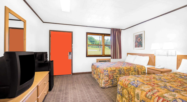 Четырёхместный номер Standard Knights Inn Pine Grove I-81 Exit 100