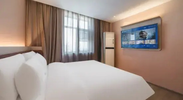 Люкс HanTing Hotel (Nanchang Xianghu Park Jiangling Subway Station)
