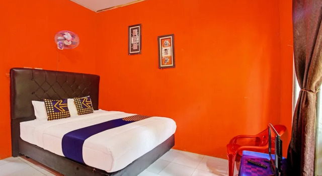 OYO 90279 Wartawan De Mansion, Rezervovat Hotel Waymuli West Java