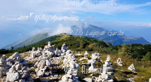 Yelay Apartments & Holiday Lago di Garda