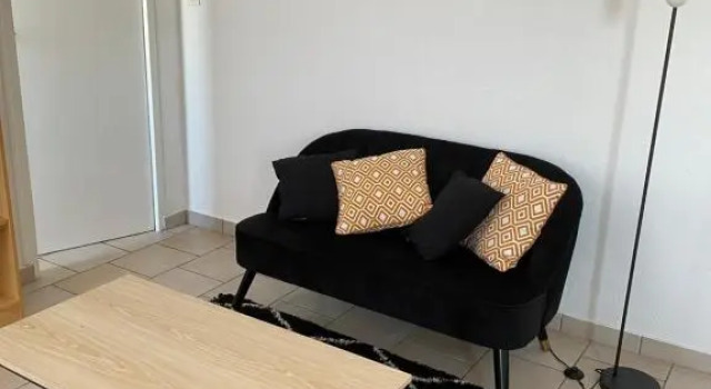 Appartement 2 pièces à Nevers, 预订 公寓 内韦尔 Nièvre