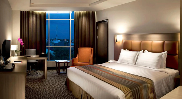 Cavinton Hotel Yogyakarta, Rezervovat Hotel 4hvězdičkové hotely v Yogyakarta Province, 4*