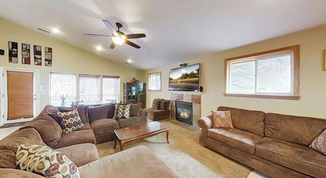 New Listing! Adventurer’s Getaway w/ Hot Tub home, 预订 酒店 弗拉格斯塔夫 科罗拉多大峡谷