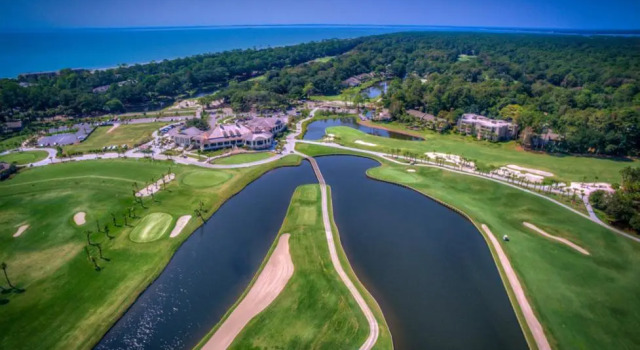 287 Stoney Creek 2 BR Condo Sea Pines, Забронировать Отель Отели Хилтон-Хед-Айленд с парковкой, рядом с Stan Smith Tennis Academy, Парковка