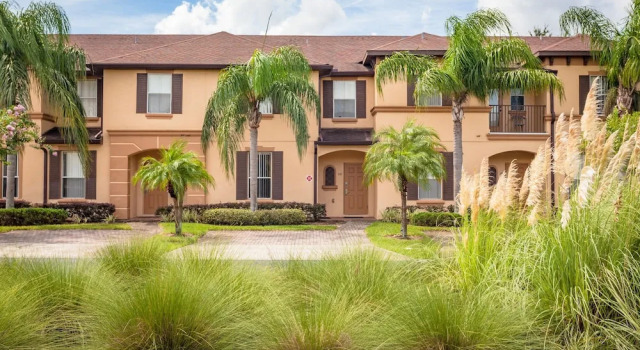 Regal Palms-RU840
