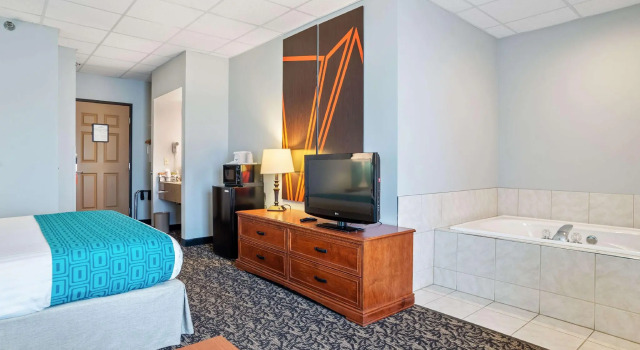 Номер Superior Elevation Inn & Suites, Trademark Collection by Wyndham Downtown Rapid City- Walking Distance To The Monument