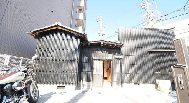 Tarbo's House Nishikitsuji : Free Parking, Pet OK, Book Vacation Home Cottages in Nara, Cottage