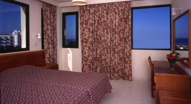 Isaac, Reserva ahora Apartamento Hoteles en Protaras con piscina, cerca de Playa Trinity Beach, Piscina