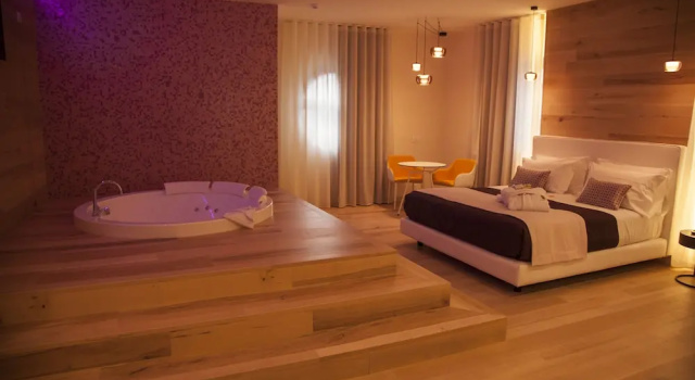 Люкс Luxury с красивым видом из окна Astrea Wellness & Spa