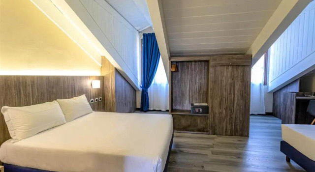 Трёхместный номер Hotel Urbani