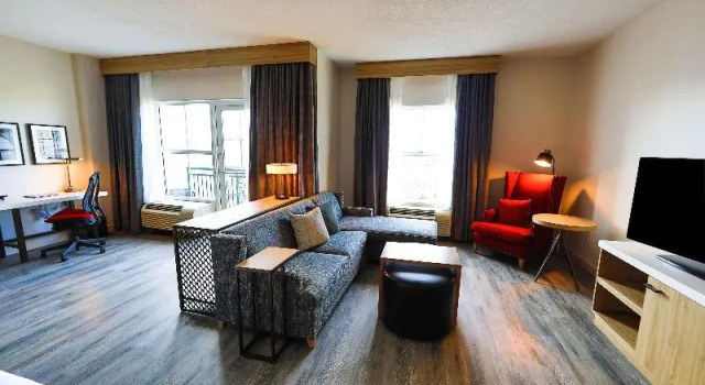 Двухместный полулюкс Hilton Garden Inn Savannah Historic District