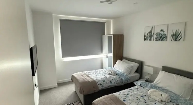 Skyview Elegance Luxury Top-floor Retreat, Varaa Huoneisto Asunnot kohteessa Merseyside, Huoneisto