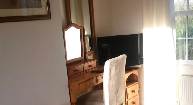Avalon Lodge B&B, Забронировать Отель «постель и завтрак» Отели Дивайзис с парковкой, Парковка