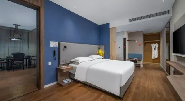Люкс Holiday Inn Express Changsha South Railway Station by IHG