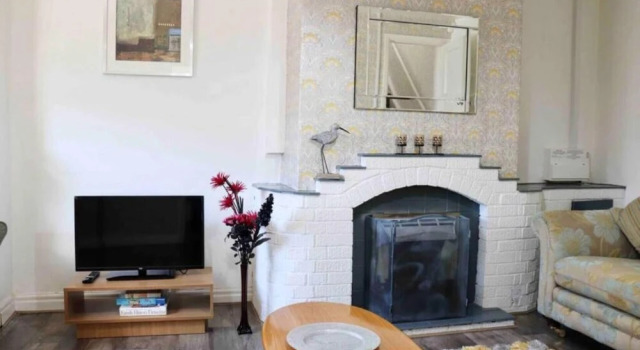 Cheerful 2 bedroom residential home, Забронировать Отель Отели Англии 3 звезды, 3*