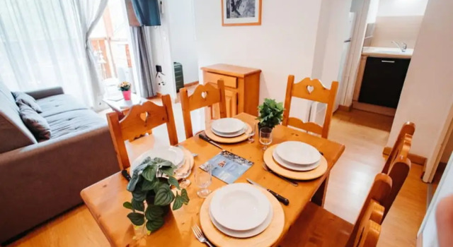Апартаменты Family Apartment in Ax-les-thermes With Balcony