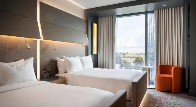 Четырёхместный номер Standard Hotel Nia, Autograph Collection