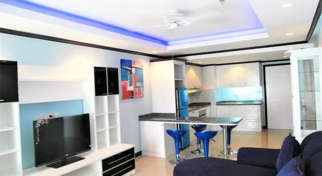 Sea View 1-bed at Jomtien Beach - Sleeps 2, Забронировать Апартаменты/квартира Отели Джомтьен-Бич с бассейном, Бассейн