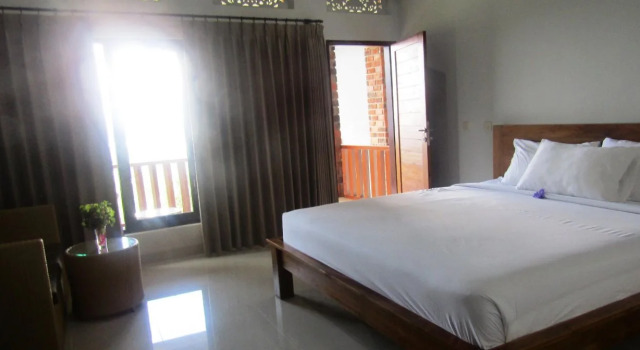 Caldera Hotel & Restaurant
