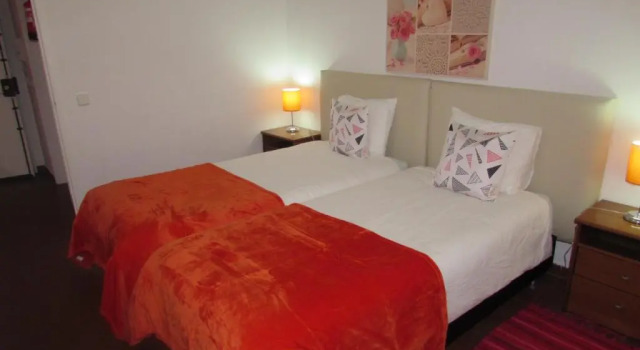 Apartamentos Julieta, Забронировать Апартаменты/квартира Отели Албуфейра с парковкой, рядом с Municipal Museum of Archaeology, Парковка