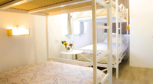 Кровать в общем номере Hualien Birds House Hostel