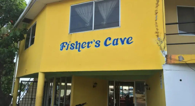Fisher's Cave, Prenota Hotel Corn Island 