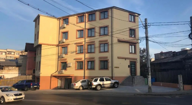 Luxury Desing Apartment, Varaa Huoneisto Hotellit Arges aamiaisella, Aamiainen