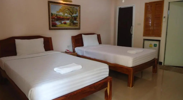 Двухместный номер Standard Phadaeng Hotel