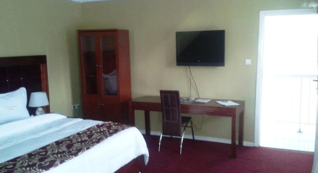 Люкс Kangle Plaza Hotel – Ngen Junction