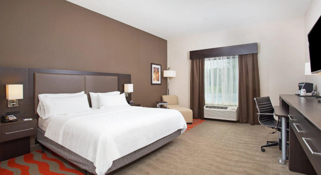 Люкс Holiday Inn Express Hotel & Suites Glasgow by IHG