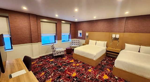 Четырёхместный люкс c 1 комнатой с видом на город citizenM New York Times Square