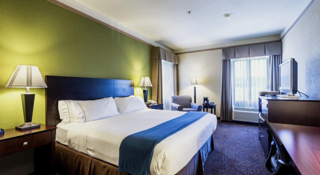 Двухместный номер Standard Holiday Inn Express Silver City by IHG