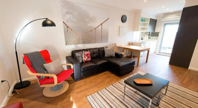 Апартаменты Townhouse Hotel