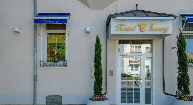 Sokak manzaralı Standart çift kişilik oda Hotel Savoy Hannover
