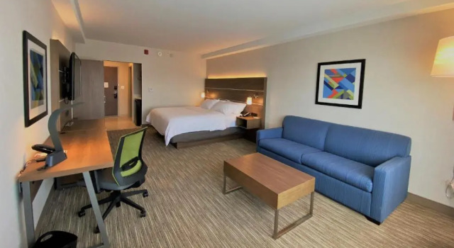 Люкс Holiday Inn Express & Suites - Aurora by IHG