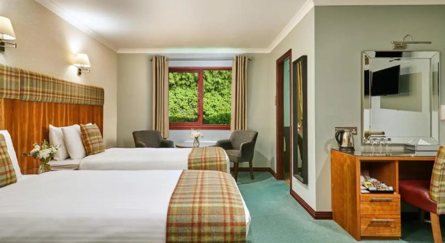 Трёхместный номер Standard Clan Macduff Hotel