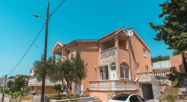 Вилла Capacious Holiday Home in Maslenica