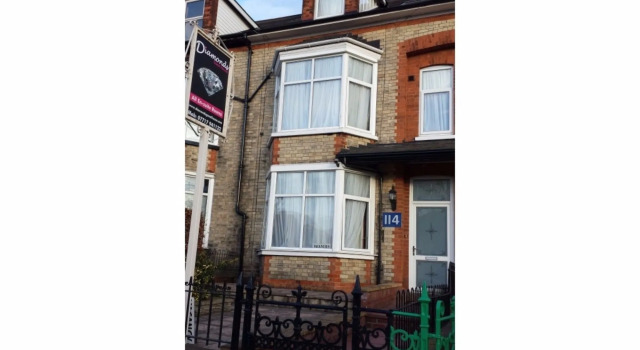 Diamonds Guest House, Rezervasyon Misafirhane Merseyside otoparklı oteller, Otopark