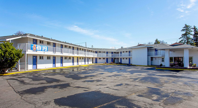 Motel 6 Pendleton, OR - West